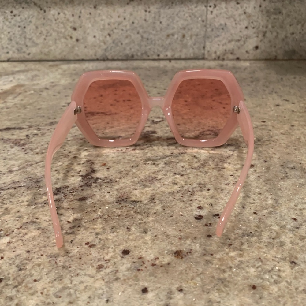 Chic Pink Glitter Sunglasses - Picture 4 of 9